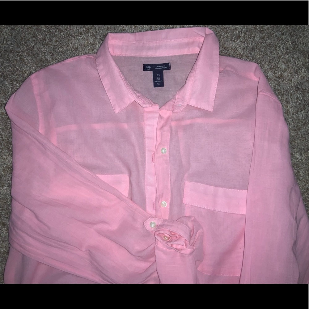 Gap Pretty in Pink Boyfriend Fit Coup Button Down